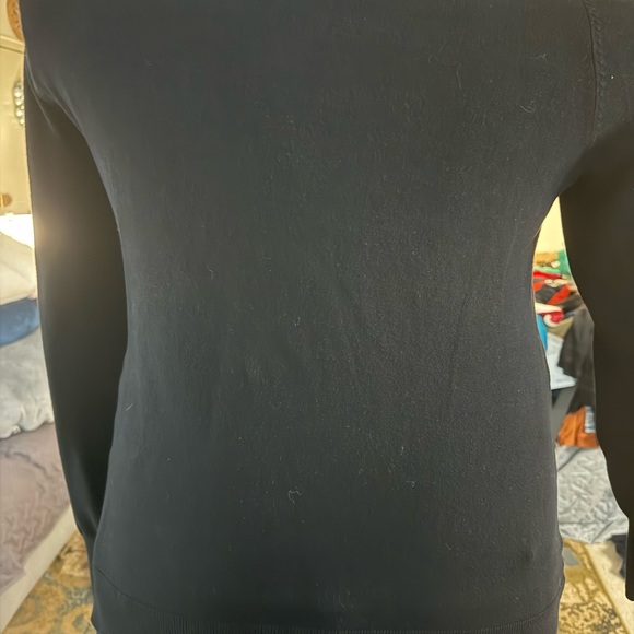 Long Sleeve Crew Neck Cut-Out Pullover - Picture 3 of 4